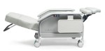 Extra Wide Clinical Care Recliner